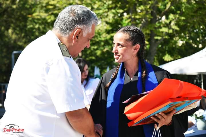 
На тържествена церемония във Варна на 12 август бяха връчени дипломите на студентите от „Випуск 2023“ на Висшето военноморско училище „Н. Й. Вапцаров“....